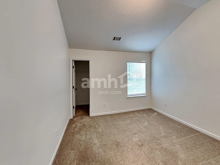 131 Hidden Creek Dr — Photo 12