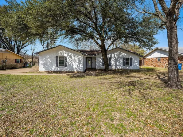 245 Alamosa Dr, Hewitt, TX 76643