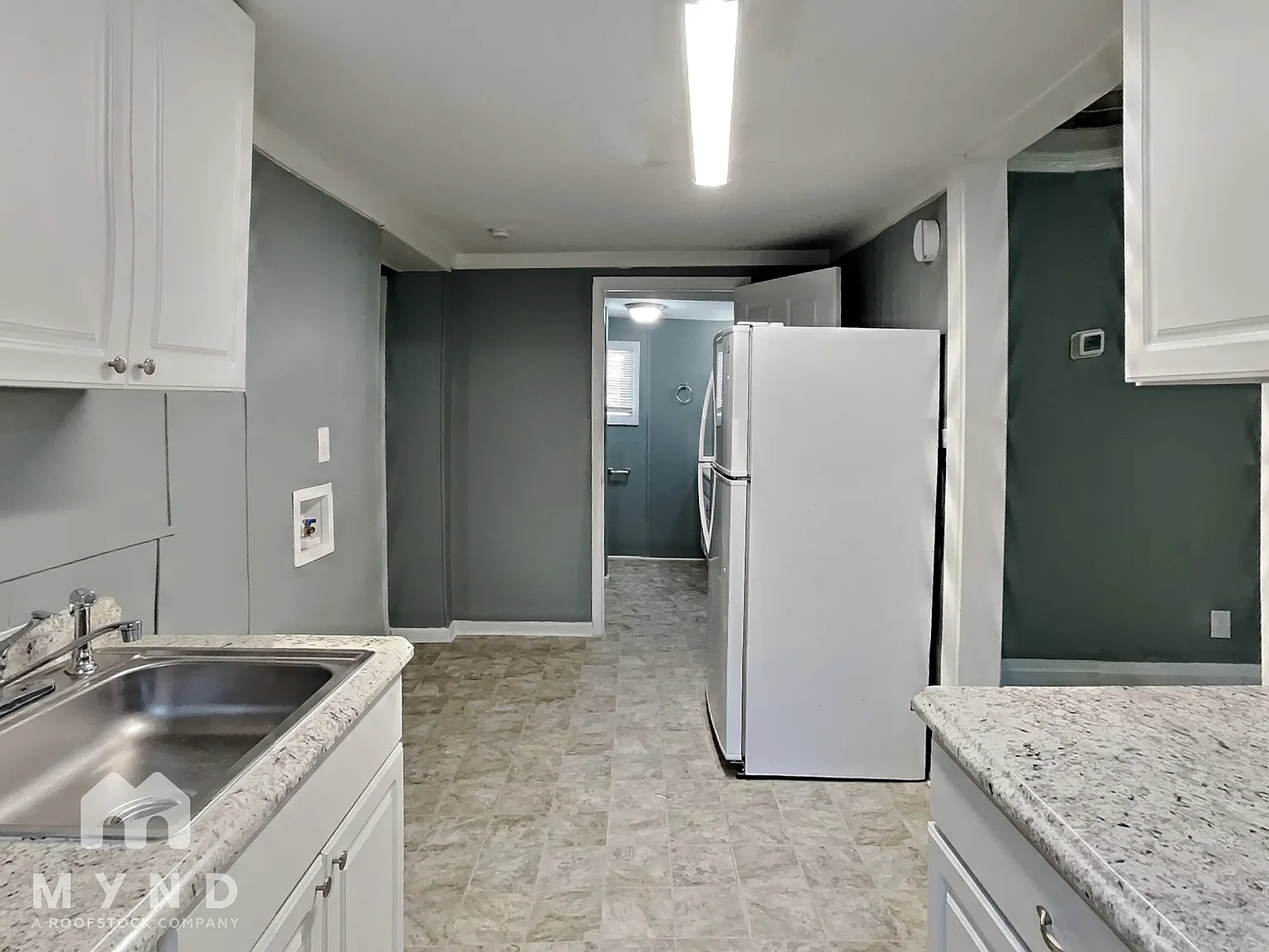 3 bed, 1.0 bath, 800 sqft, $1,295 — Photo 4