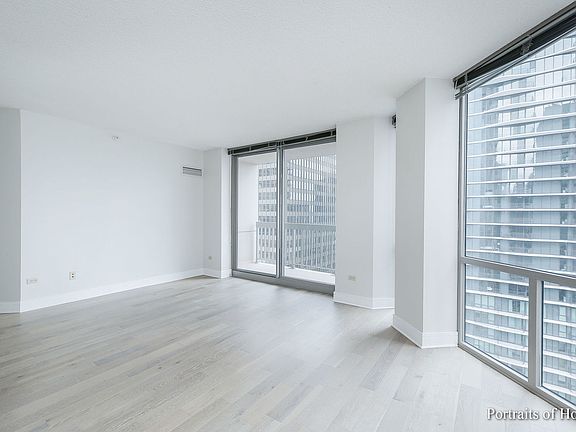 4th image of 222 N Columbus Dr APT 2609
