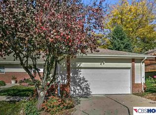 9312 Decatur Plaza Cir, Omaha, NE 68114