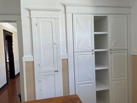 3rd image of 802 Wilson Dr #802