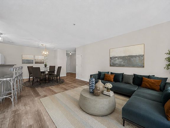 3rd image of 240 Sherbrooke St #3203