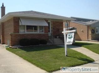 8716 S Stevens Dr, Oak Lawn, IL 60453