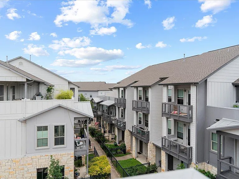 2520 Bluebonnet Ln #40 — Photo 24