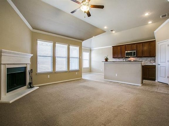 5th image of 328 Coral Vine Ln