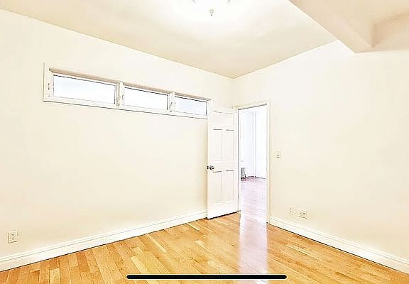 5th image of 172 E 92nd St APT 2C