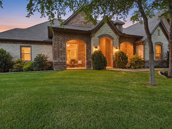 2nd image of 10512 Estancia Ct