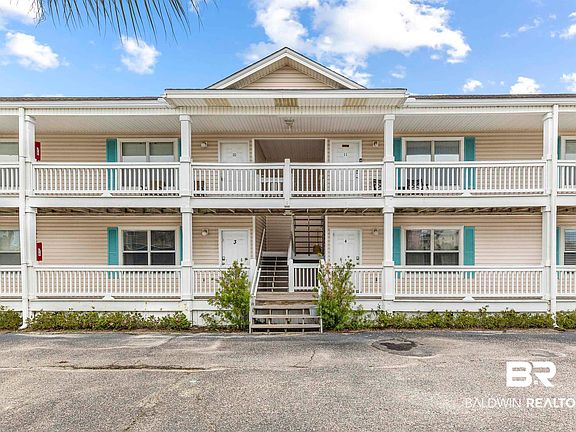 3rd image of 1117 W Lagoon Ave #10