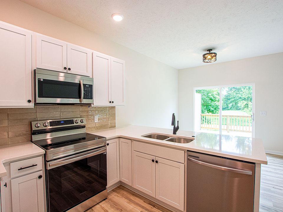 1st image of 7126 N 79th Ct