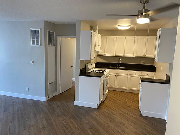 3rd image of 1743 Garfield Pl APT 304