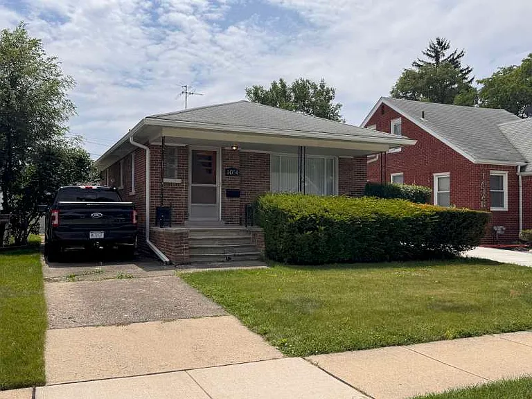 14754 Lydia Ave — Photo 38