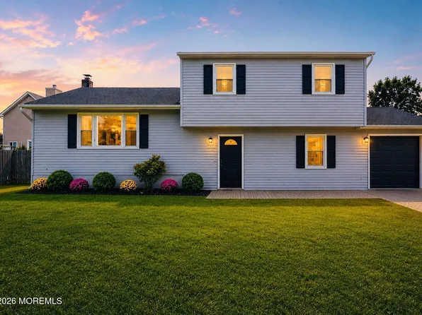 1532 8th Avenue, Toms River, NJ 08757