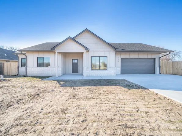 753 N Gilda St, Wichita, KS 67212