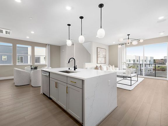 Open kitchen, perfect for entertaining