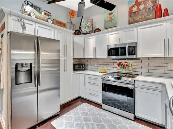 2511 Estey AVE #E4, NAPLES, FL 34104