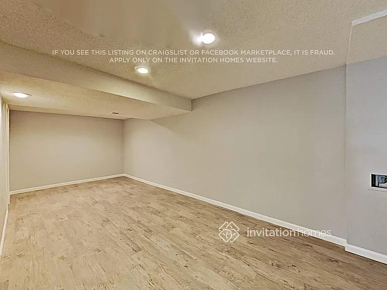 19322 E Purdue Cir — Photo 13