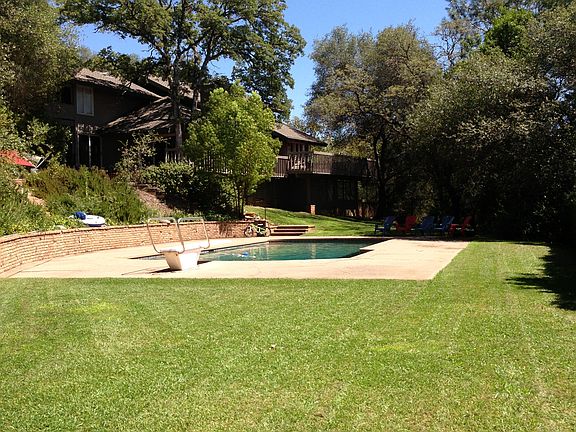 5th image of 475 Knollwood Dr