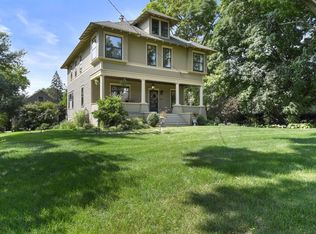 708 S Wheaton Ave, Wheaton, IL 60189