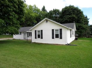 7947 Sidney Rd, Greenville, MI 48838