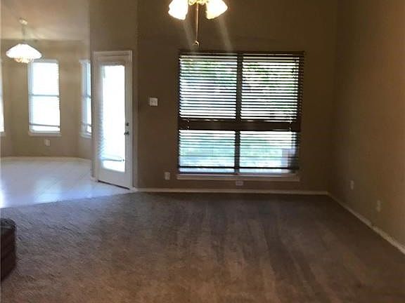 3rd image of 1507 Saddle Creek Ct