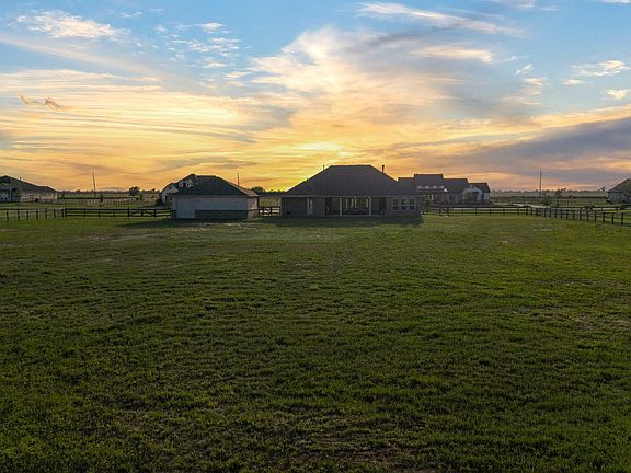 5th image of 4004 Wildflower Pl