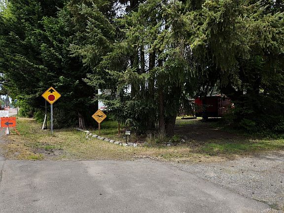 2nd image of 18621 Smokey Point Boulevard
