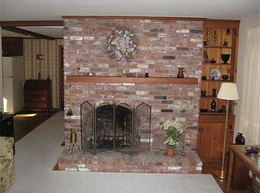 3rd image of 120 Pine St