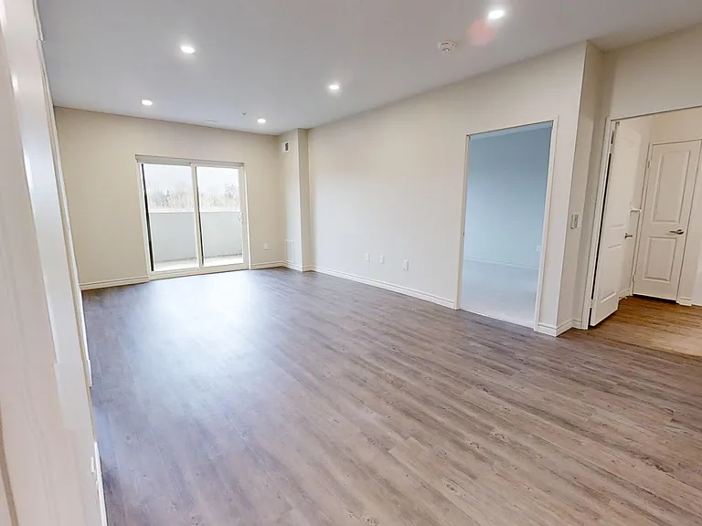 835 Chelton Rd — Photo 30