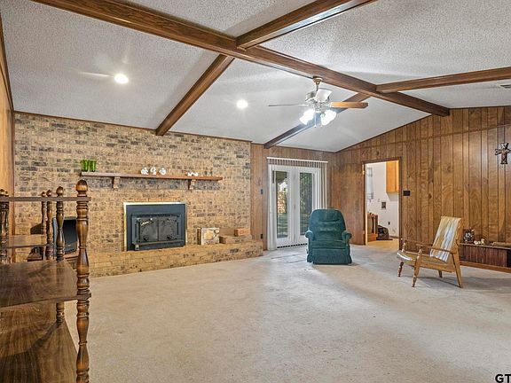 5th image of 106 Kent Dr