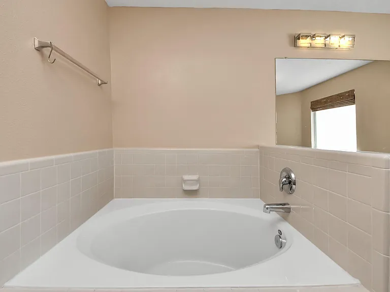 5922 Hollister Cole — Photo 27