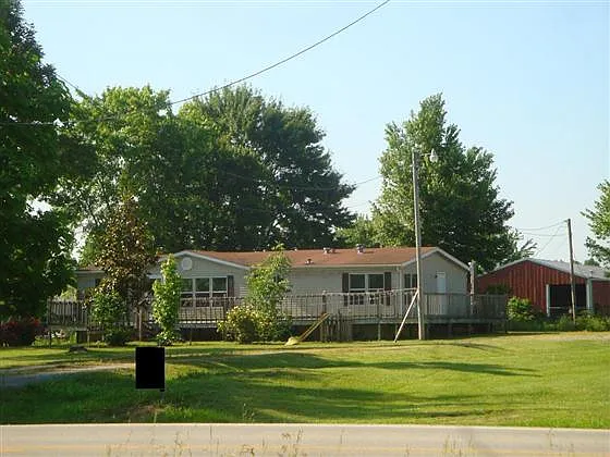 1081 Brooks Hill Rd photo 1