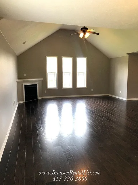 Over 2,000 sqft on one level — Photo 4