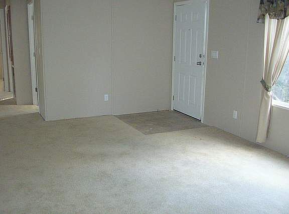 4th image of 43219 Bear Lake Blvd