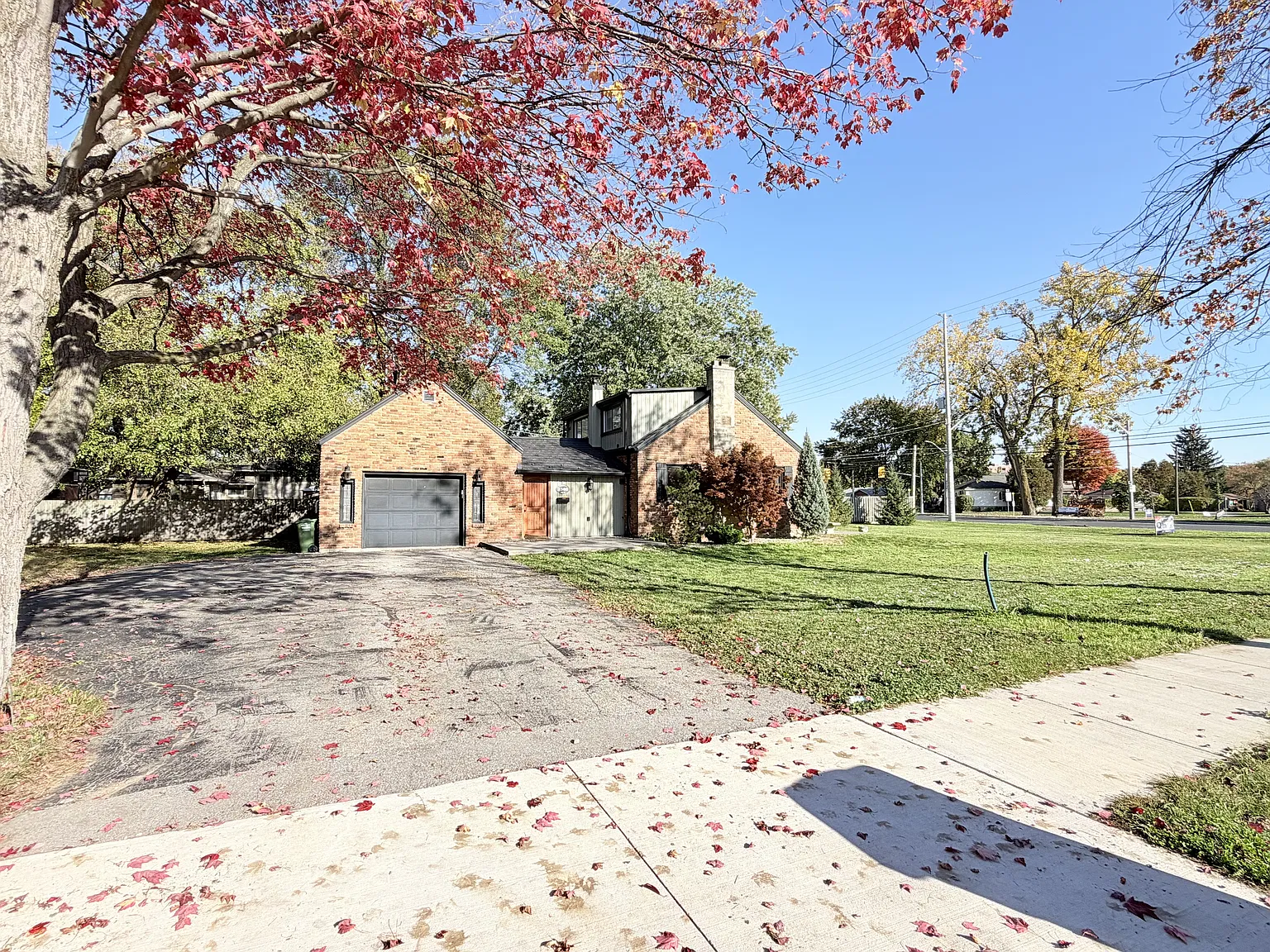 2 bed, $2,300 — Photo 2