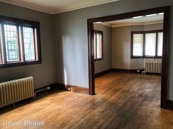 3rd image of 1008 Worden St SE APT 1