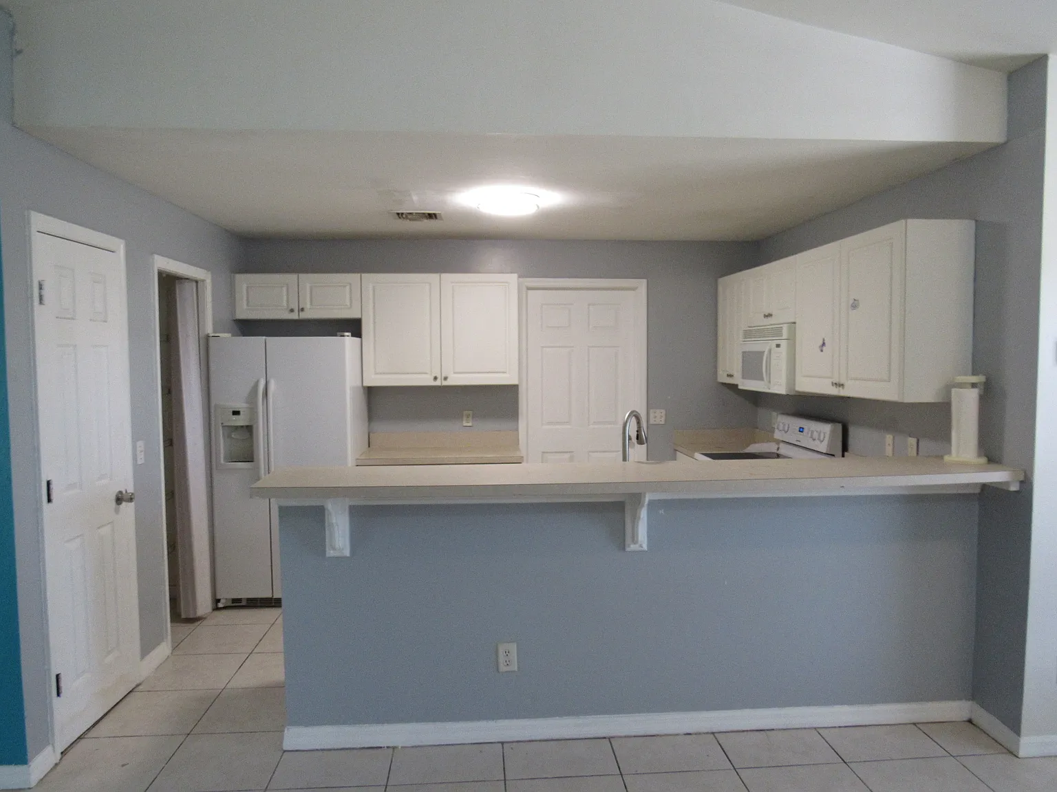3 bed, 1200 sqft, $1,650 — Photo 2