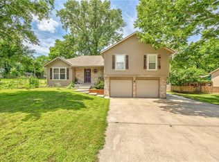 301 N Harrison St, Spring Hill, KS 66083