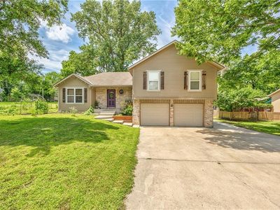 301 N Harrison St, Spring Hill, KS, 66083