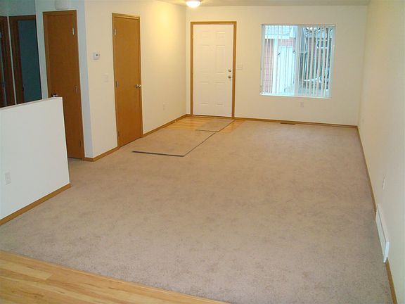 5th image of 14108 E Wellesley Ave