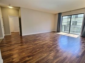 88 Bush St