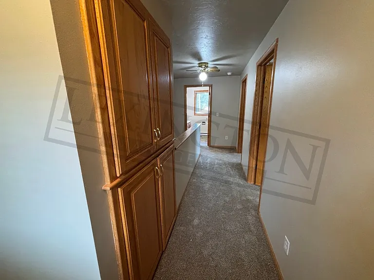 3222 Lakeview Dr — Photo 3