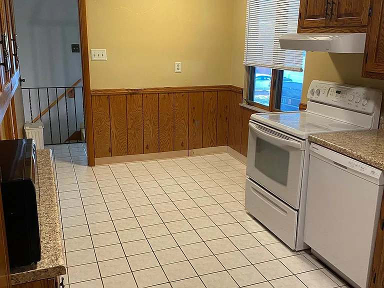1210 Morris St — Photo 10