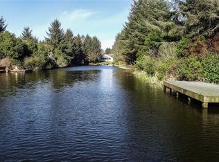 572 Kahkwo Ct SE, Ocean Shores, WA 98569