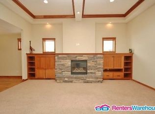 15604 Dunberry Cir, Apple Valley, MN 55124