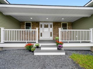 22 Fieldstone Ln, Barre, VT 05641