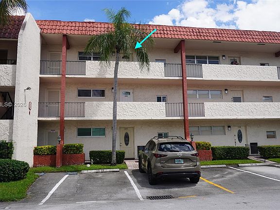 5th image of 800 S Hollybrook Dr APT 305