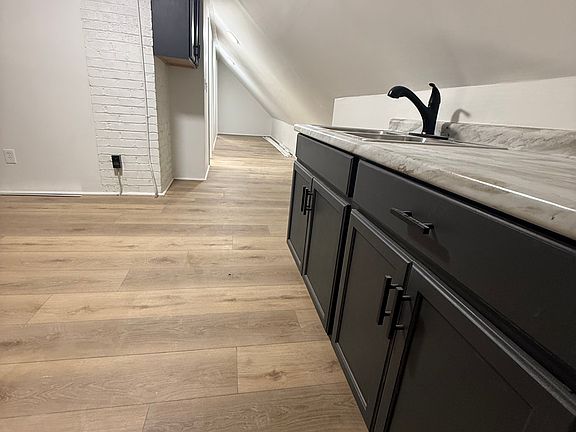 5th image of 3058 E 116th St #3