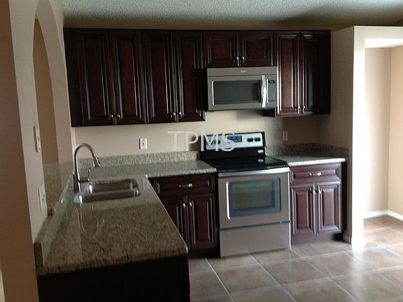 3rd image of 10471 Coconut Grove Ln