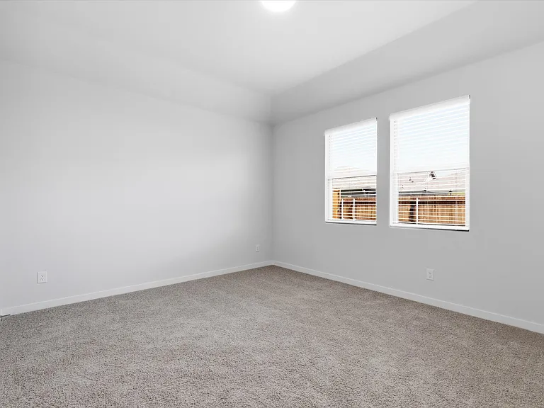 508 Green Grass Dr — Photo 14